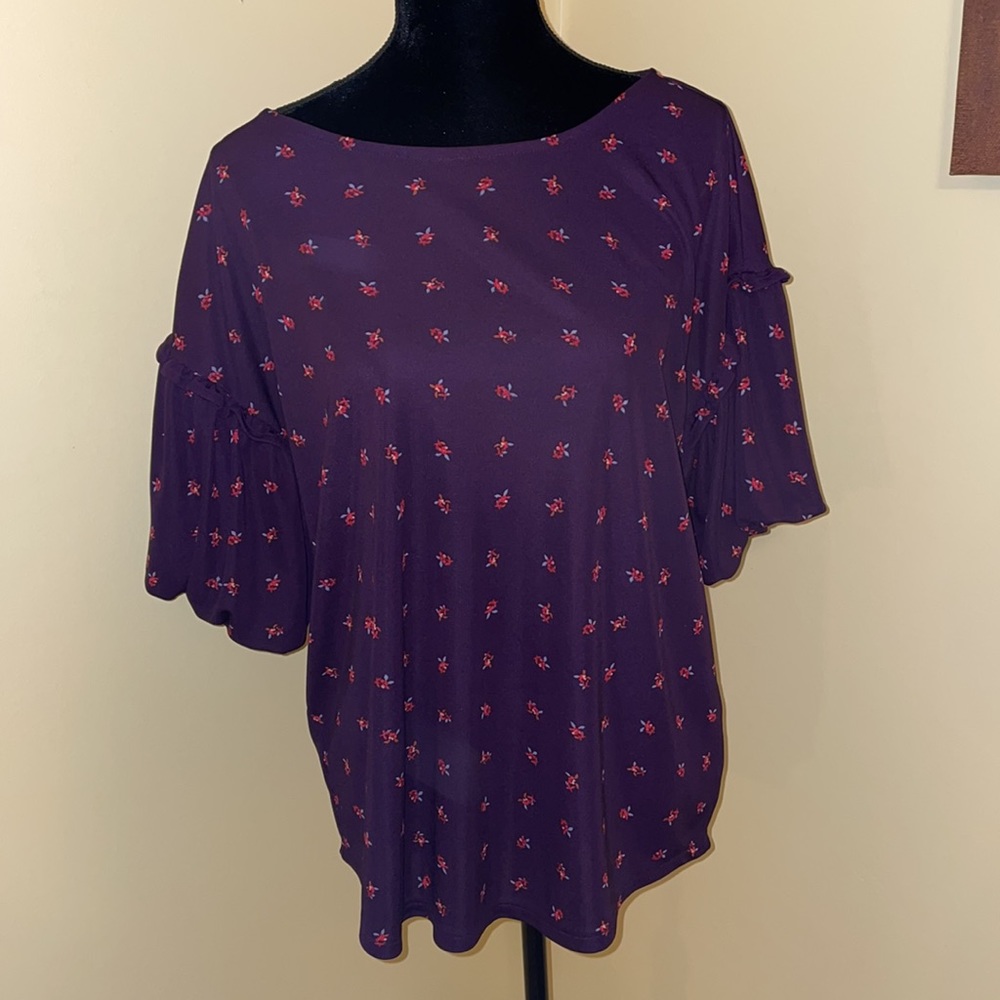 Ann Taylor short bell sleeve top size L